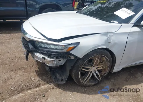 2021 Honda Accord Touring z USA, uszkodzony, nr VIN 1HGCV2F94MA024853